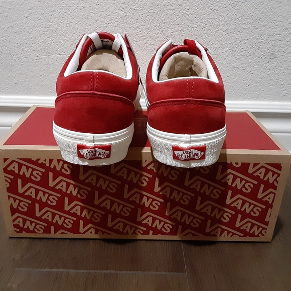 Vans - Picture 3 of 4